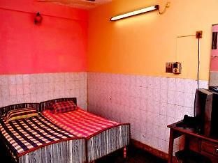 Sri Saibaba Guest House Pondichéry Extérieur photo